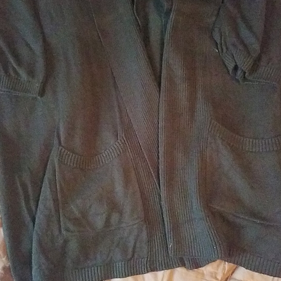 Casual 3/4 sleeve lightweight sweater with Pockets - Picture 2 of 3